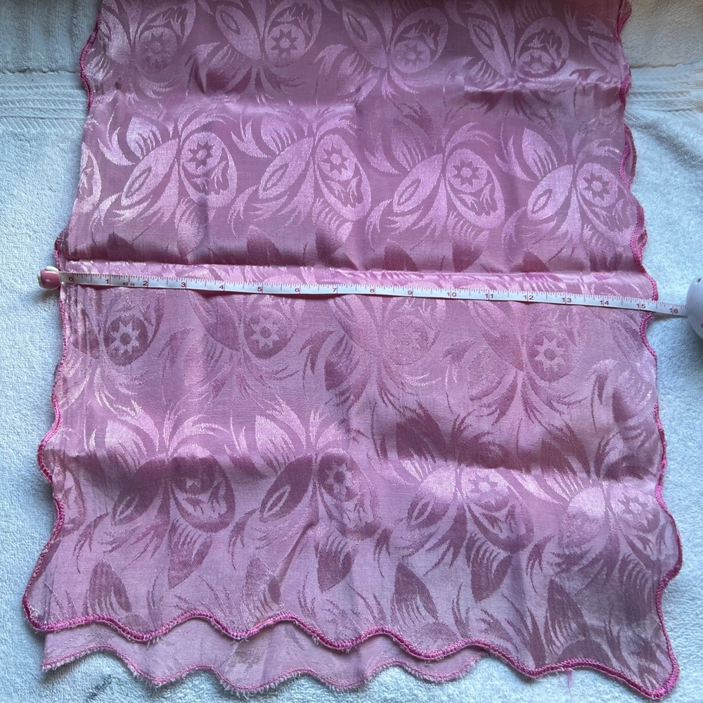 40x15 Pink Table Runner Floral Jacquard Scalloped Edge Romantic